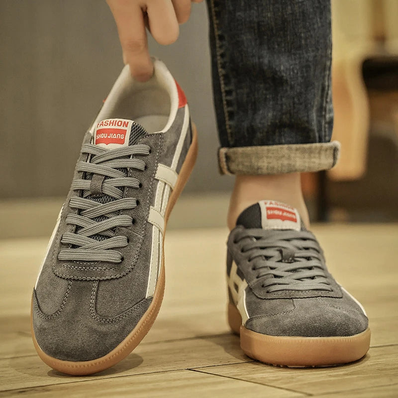 TÊNIS DE COURO MASCULINO MODA RETRÔ E CONFORTÁVEL